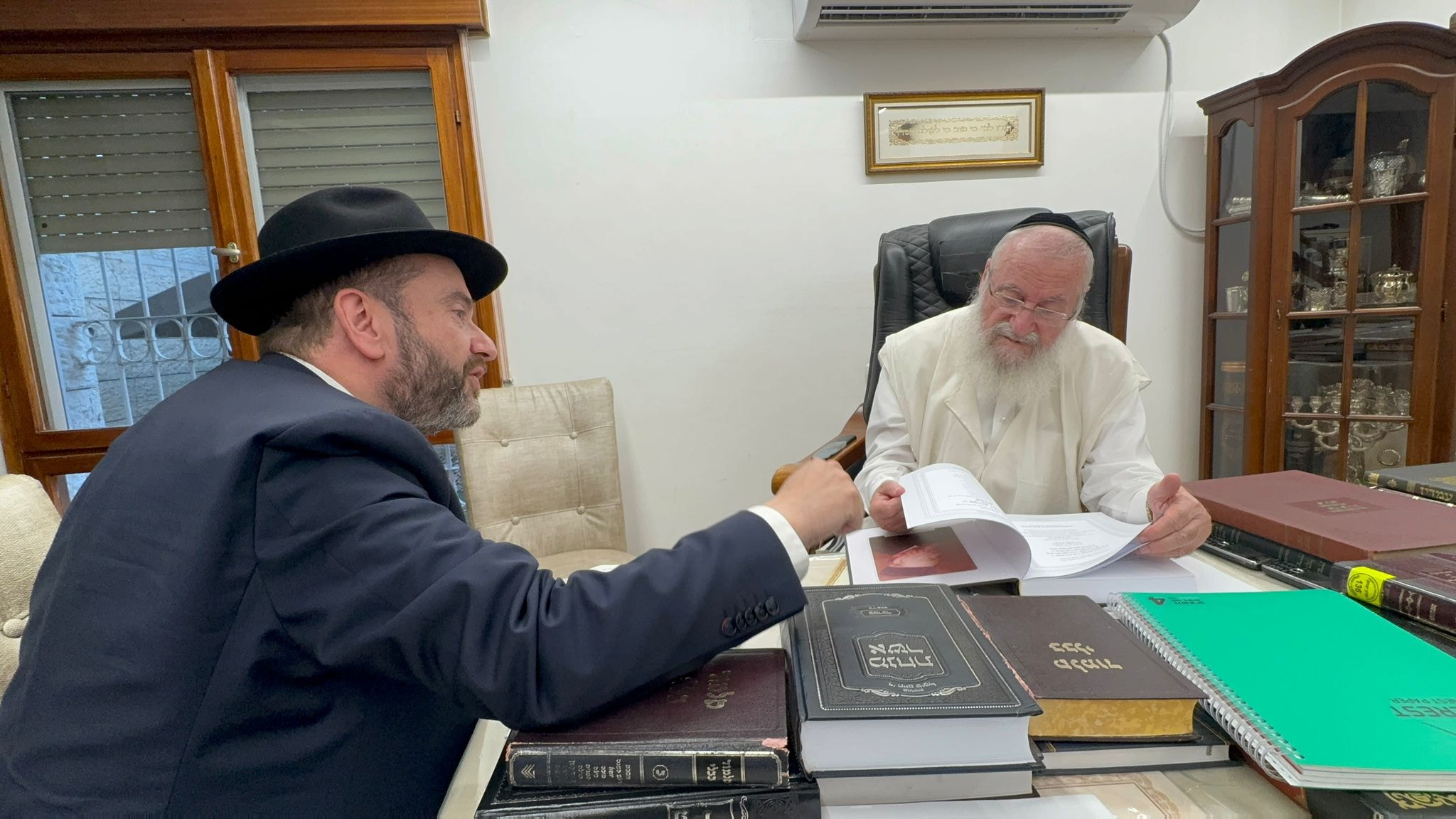 Rabbi Pini Dunner with renowned Torah scholar Rabbi Asher Weiss