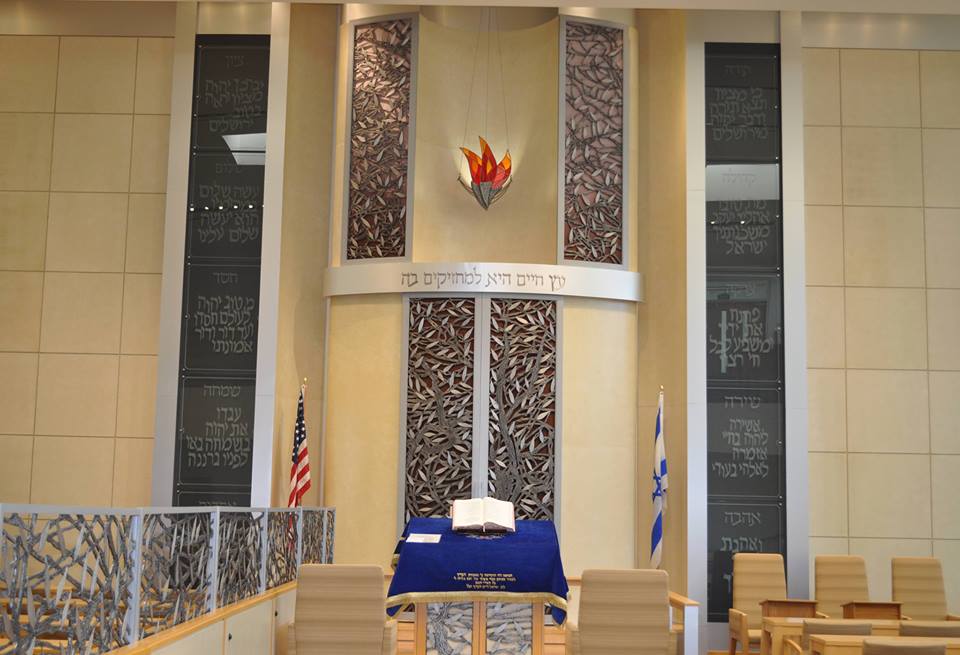 THE CONFUSING AUTHORSHIP OF SEFER DEVARIM (1)